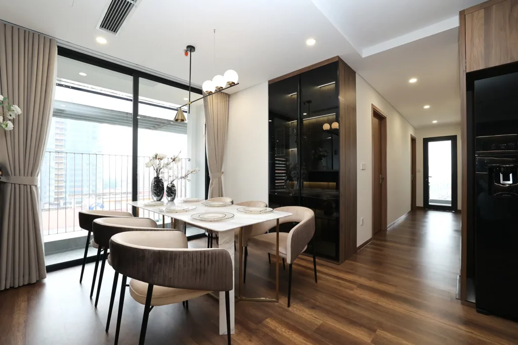 Grand Sunlake nhà mẫu 3PN - bàn ăn