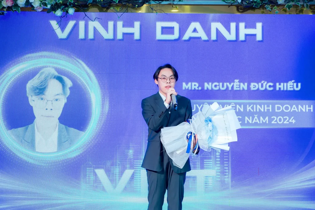 Địa ốc VNT vinh danh CBNV xuất sắc 2024